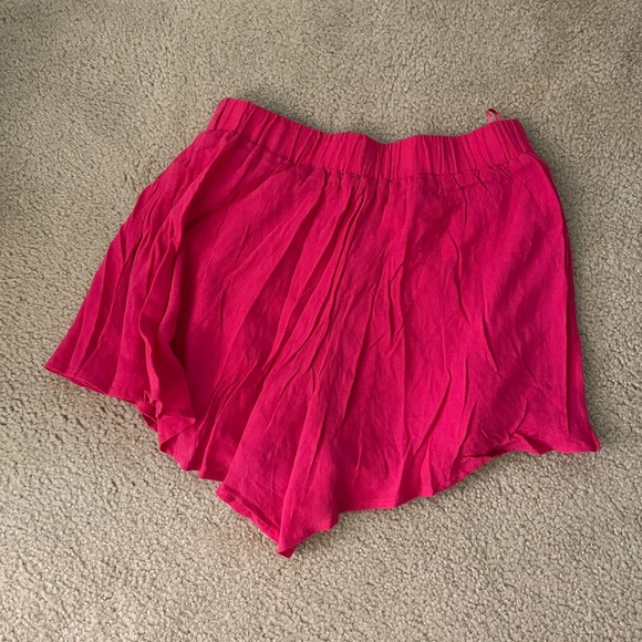 Pink flowy shorts - Picture 2 of 3